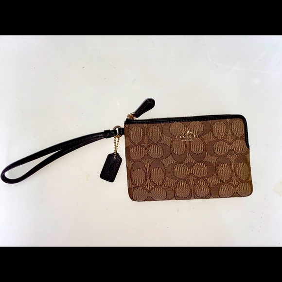 Coach Wristlet - Picture 1 of 3